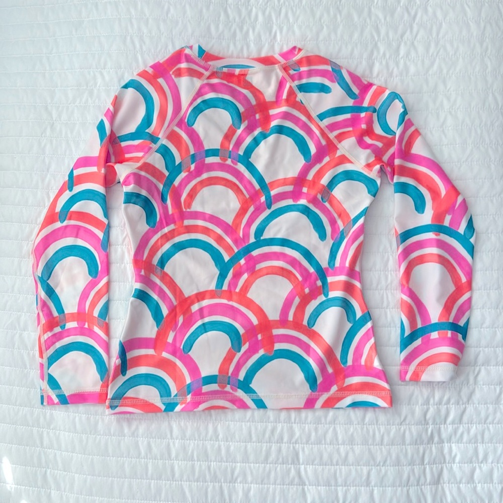 Tea Collection Bold Print UPF 40+ Rashguard - Picture 3 of 4